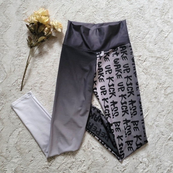 Punk Robb "Wake Up. Be Kind. Repeat" Ombre Gray Leggings Size M - Picture 1 of 13
